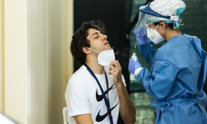 Coronavirus in Italia, 17.221 nuovi casi  e 487 decessi, tasso di positività al 4,75%: bollettino del 8 aprile
