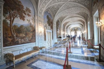 La impactante residencia pontificia de Castel Gandolfo abierta al público. Un boom de turistas 