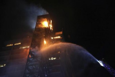 Cile: in fiamme il palazzo dell&#039;Enel a Santiago Nella notte. Ora situazione sotto controllo. Distrutti due piani