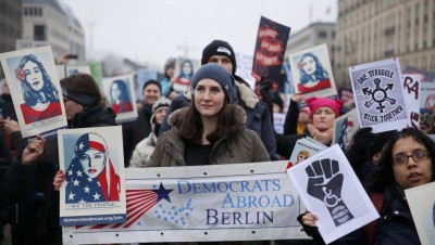 Comienza en el mundo la Marcha de las Mujeres antiTrump
