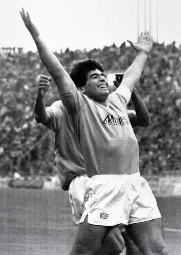 È morto Diego Maradona