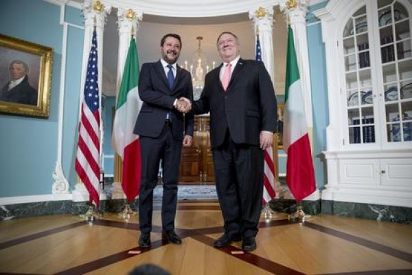 Mike Pompeo con Matteo Salvini