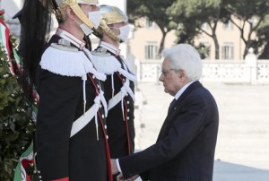 Italia en silencioso Día de la Libertad Conmemoración del presidente Sergio Mattarella casi en soledad