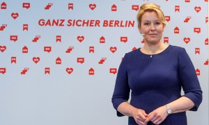 In Germania si è dimessa una ministra accusata di aver copiato la tesi