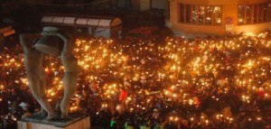 L’Aquila – Fiaccolata in memoria delle vittime del Sisma 2009 ecco il servizio previsto