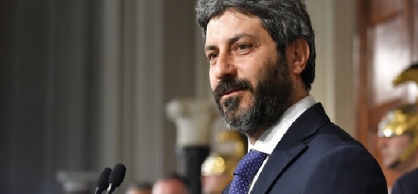 «Incostituzionale» è il termine usato da Luigi di Maio e da Fico per il referendum rom di Salvini