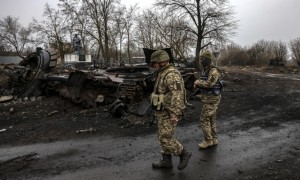 Mosca annuncia il cessate il fuoco a Mariupol per evacuare i civili