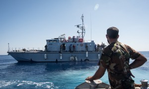 Il comandante di un peschereccio italiano è stato ferito dai colpi di una motovedetta libica