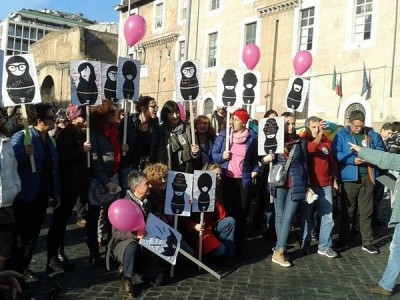 «Lotto marzo» le donne festeggiano scioperando. Cortei in 16 città