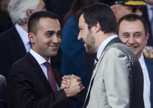 El líder de la Liga, Matteo Salvini, y Luigi Di Maio líder MoVimiento Cinco Estrellas