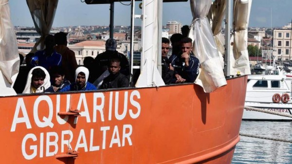 Spagna accoglierà l&#039;Aquarius a Valencia. Salvini: &#039;Evidentemente alzare la voce paga&#039;