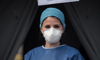 Un&#039;infermiera del triage allestito dalla Protezione Civile a Imola