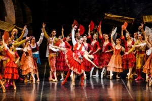 Nicoletta Manni e Leonid Sarafanov applauditi in Australia, accanto al corpo di ballo del Teatro alla Scala di Milano, nel &#039;Don Chisciotte&#039;