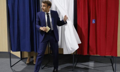 In Francia è testa a testa tra Macron e Melenchon. Astensionismo record al 52,3%