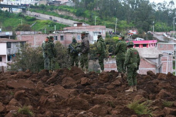 Ecuador: 16 morti per lo smottamento di una montagna