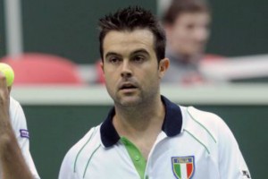 Tenista italiano es suspendido de por vida por amañar partidos