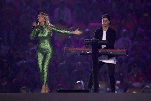 Kygo se prensentó junto a Julia Michaels en la ceremonia de clausura de Rio 2016