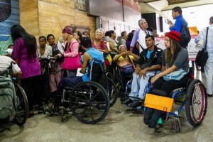 Un nuevo reclamo de enfermos ante el ministerio de Salud en Caracas