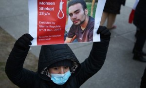 Giustiziato in Iran il secondo manifestante. Esecuzione pubblica a Mashhad