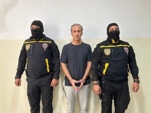 El exministro venezolano de Petróleo y expresidente de la estatal Petróleos de Venezuela (Pdvsa) Tareck El Aissami fue detenido en Caracas acusado de haber cometido “gravísimos delitos”