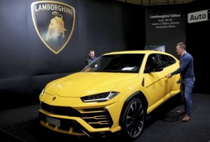 Lamborghini, estrella del cine Modelos del Toro rugiente sobre la pantalla, abren exposición