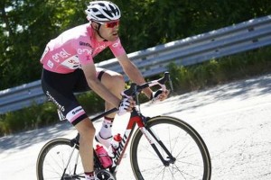 Giro, Dumoulin vince a Oropa e consolida maglia rosa