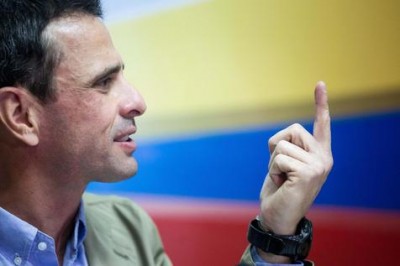 Henrique Capriles fustiga a Nicolás Maduro y llama a desconocer sus decisiones que están fuera del marco de la Constitución.