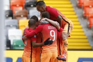 Roma ok con Nainggolan, sorridono anche Napoli e Lazio