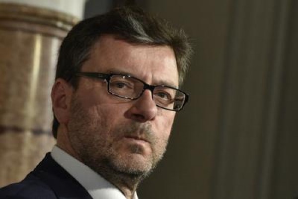 Giorgetti Lega: &quot;Spread a 326? Stop vendite scoperto in Italia&quot;