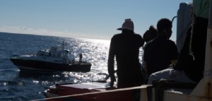 La situazione a bordo della Sea Watch è al limite