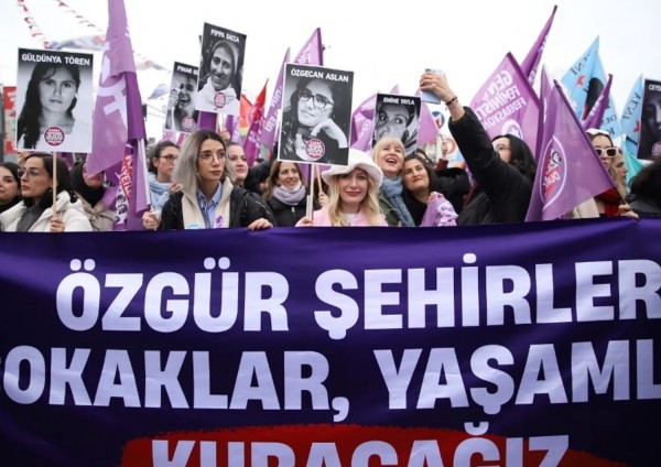 Vietate le manifestazioni per l&#039;8 marzo, centro blindato a Istanbul
