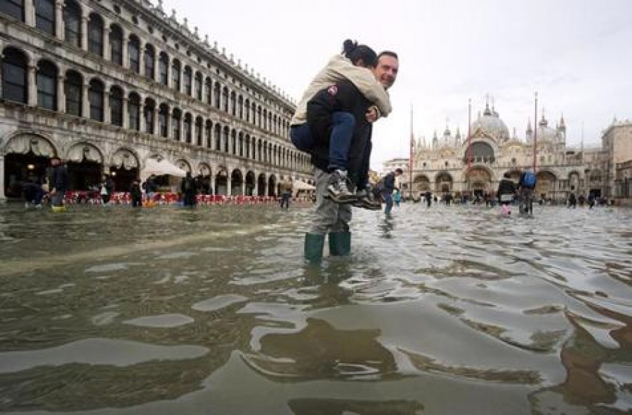 Caudal de agua récord en Venecia