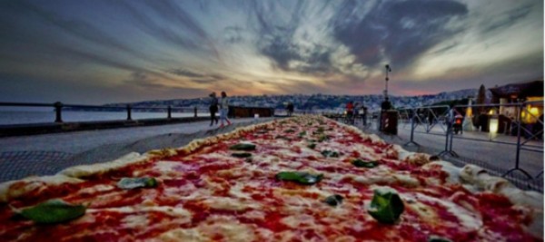La pizza napoletana è patrimonio dell&#039;Umanità. Ma come è fatta?