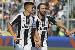 Paulo Dybala 8izq) y Gonzalo Higuaín (der) 