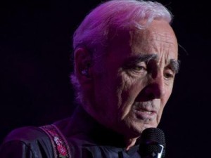 Charles Aznavour l&#039;istrione festeggia i 70 anni di carriera all&#039;Arena di Verona il 14 settembre