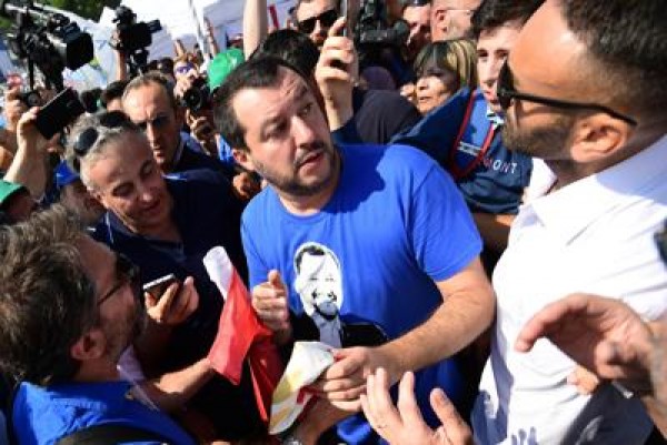 Matteo Salvini a Pontida: &quot;Un mare di gente perbene&quot;