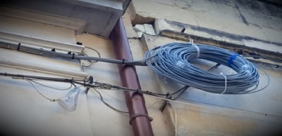 Lavori per la fibra a Lecce. Dopo le strade dissestate l’obbrobrio dei palazzi del centro