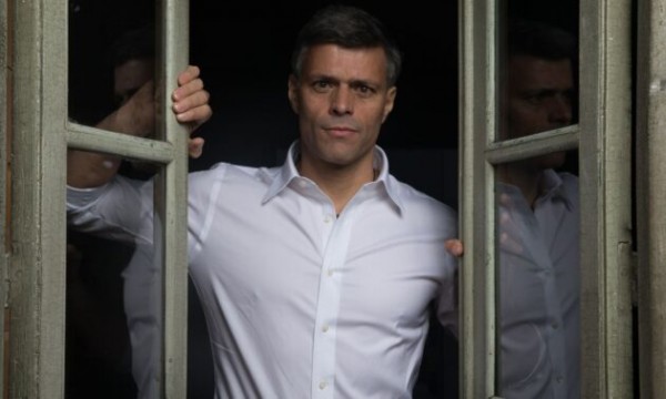 Leopoldo López en el País: “Venezuela no es un tema de izquierdas o derechas, es de democracia”