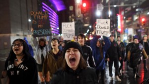 Se extienden las protestas contra Trump en las grandes ciudades de EEUU