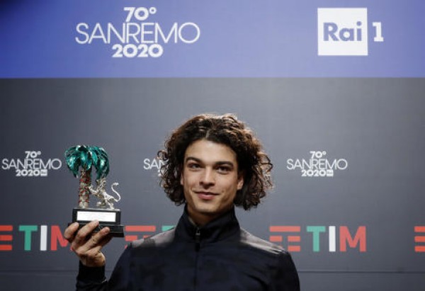 Leo Gassmann resultó ganador de la categoría &quot;Nuevas propuestas&quot; de la 70 edición del festival de Sanremo