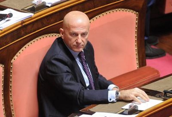 Senato dice no a decadenza Minzolini,«Ma io mi dimetto»