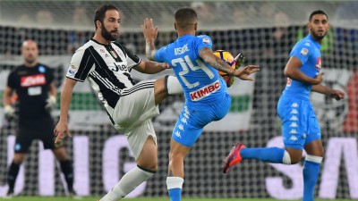 Juventus forward Higuain strikes winner against former club Napoli