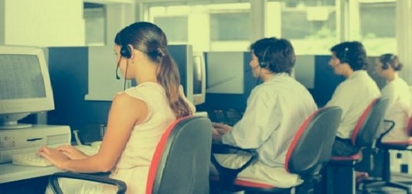 Taranto - Rifondazione al fianco dei lavoratori Call Center contro il Governo Gentiloni