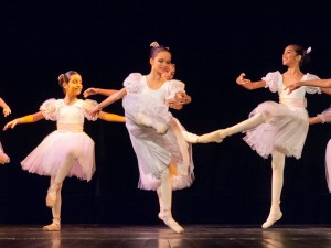Ballet de la Mar cierra año escolar con presentaciones en El Caoc