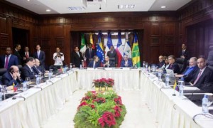 El Gobierno y la oposición de Venezuela retomarán el diálogo en Santo Domingo