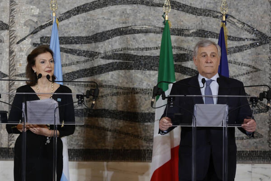 La conferencia de prensa de los dos cancilleres. 