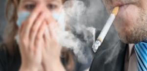 Il datore di lavoro deve risarcire il lavoratore per i danni da fumo passivo