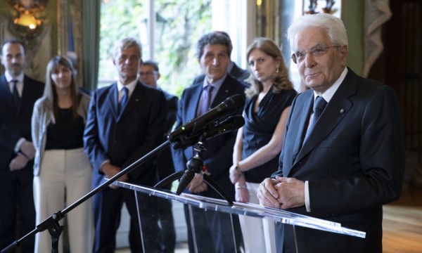 Mattarella: &quot;Con la Francia abbiamo costruito l&#039;Europa sui valori della solidarietà&quot;