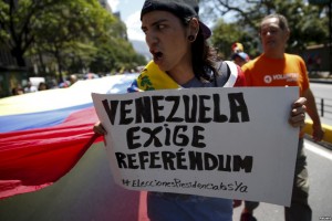 Venezuela: slitta il referendum contro Maduro