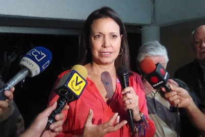 María Corina Machado: Farsas de diálogo y “elecciones” buscan domesticar los bríos que crecen en toda Venezuela